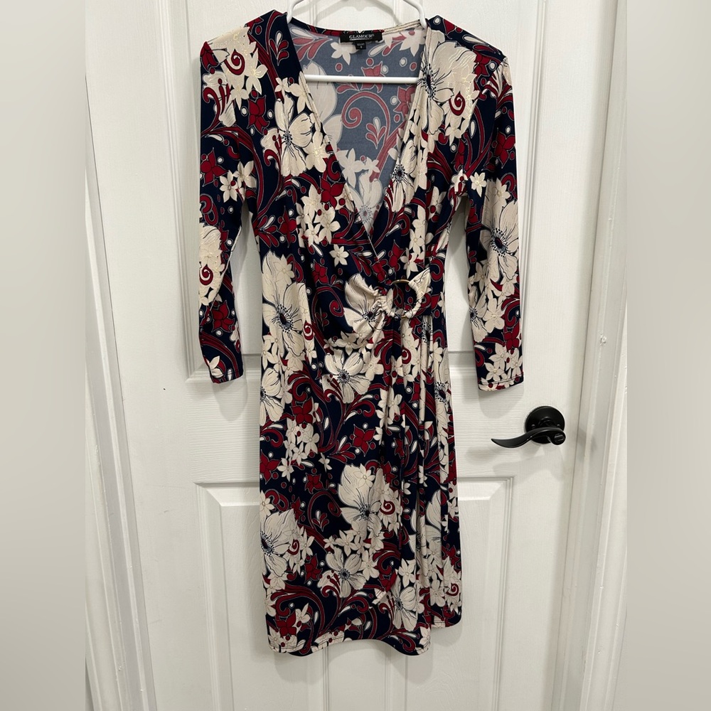 GLAMOUR Women’s Floral Drop Neck Mid-Length Dress 3/4 Sleeve in size 6
